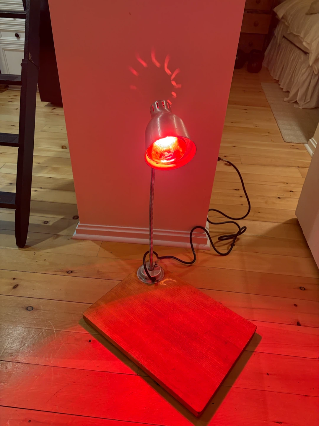 Vintage commercial Heat Lamp with Wooden Base - photo 2