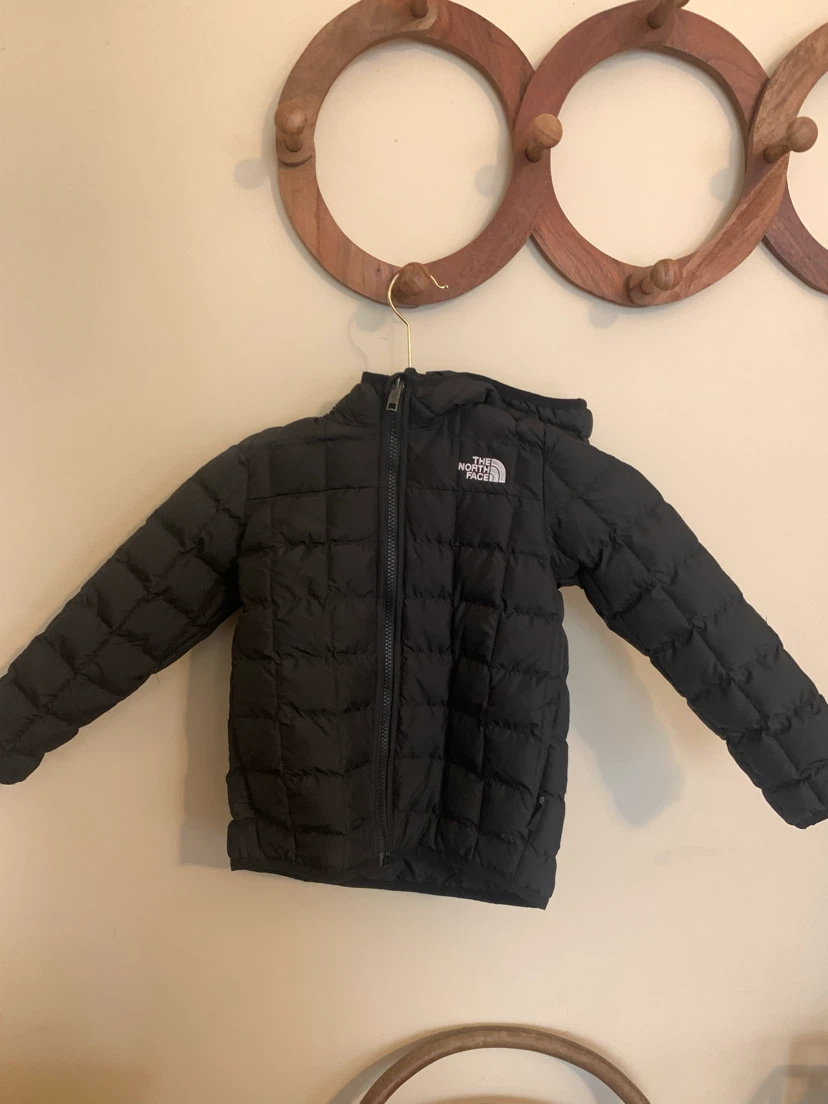 North Face Infant size 5 Thermoball Eco Coat