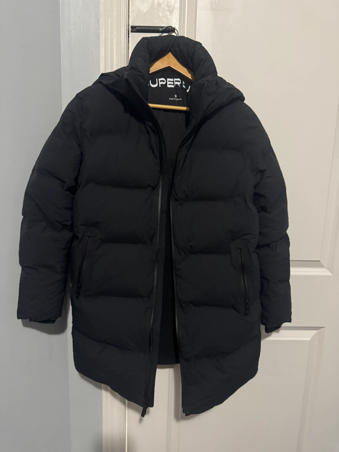 Aritzia The Super Puff H2O Mid Black