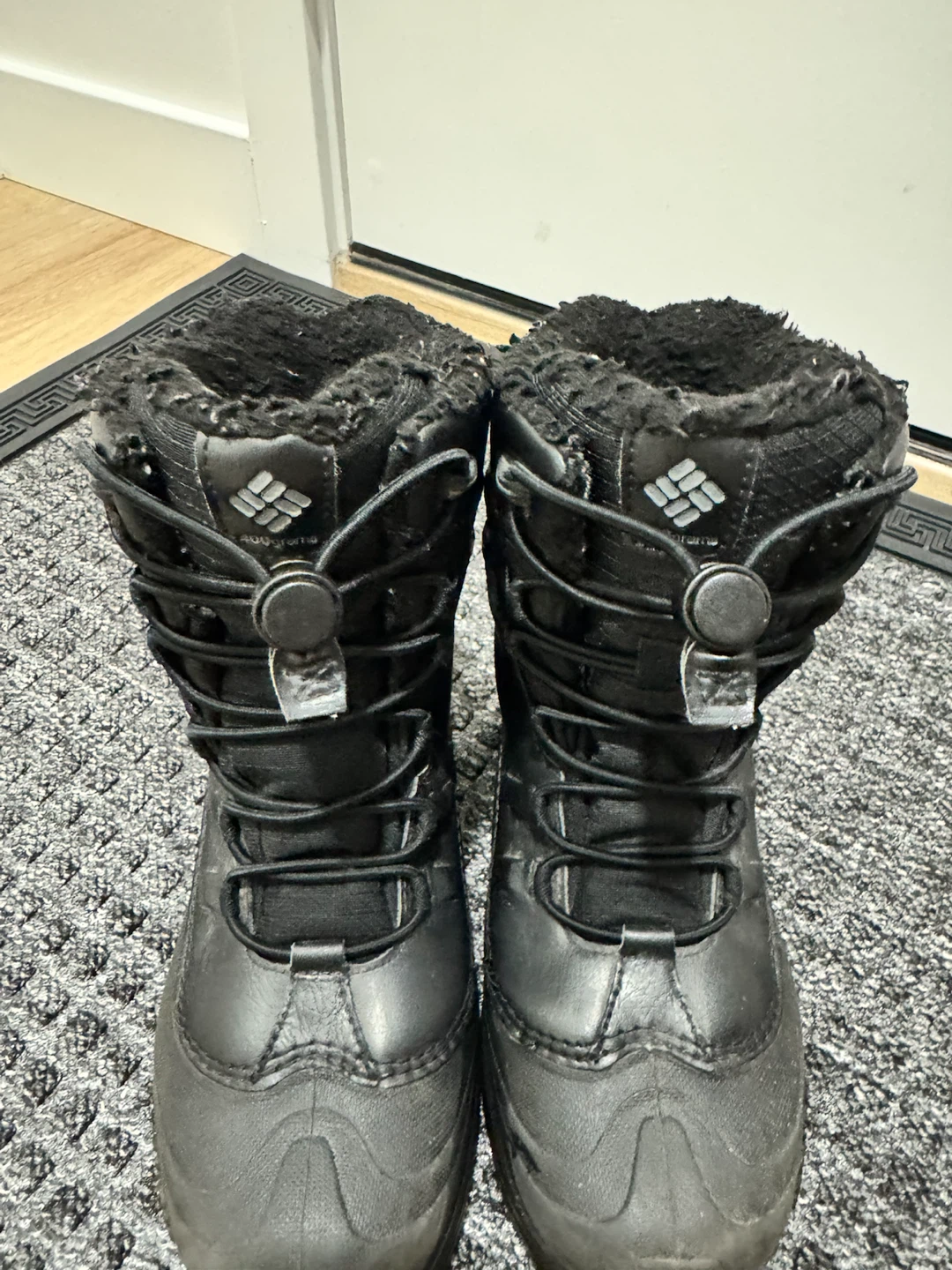 Columbia Black Winter Boots