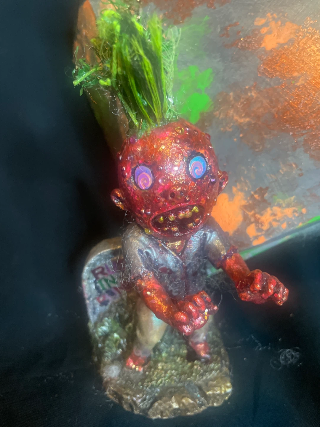 Punk Zombie Figurine - photo 2