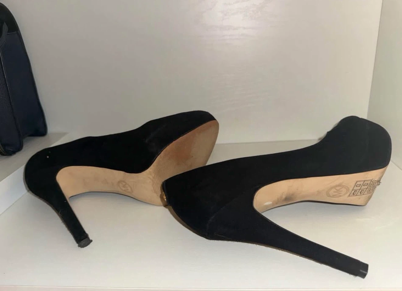 Michael Kors Black Suede Pumps Size 7 - photo 2