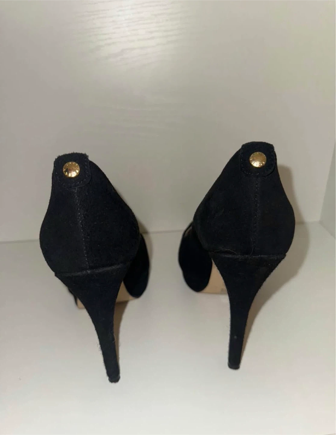 Michael Kors Black Suede Pumps Size 7 - photo 4