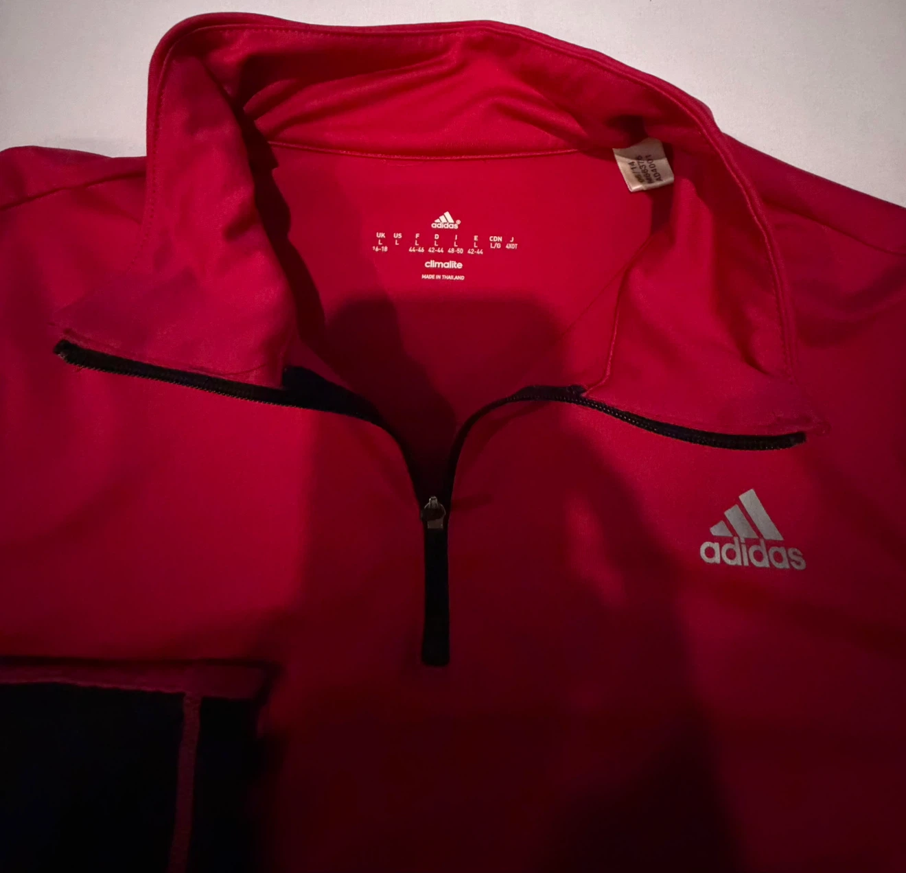 Haut de sport Adidas rouge et noir - photo 4