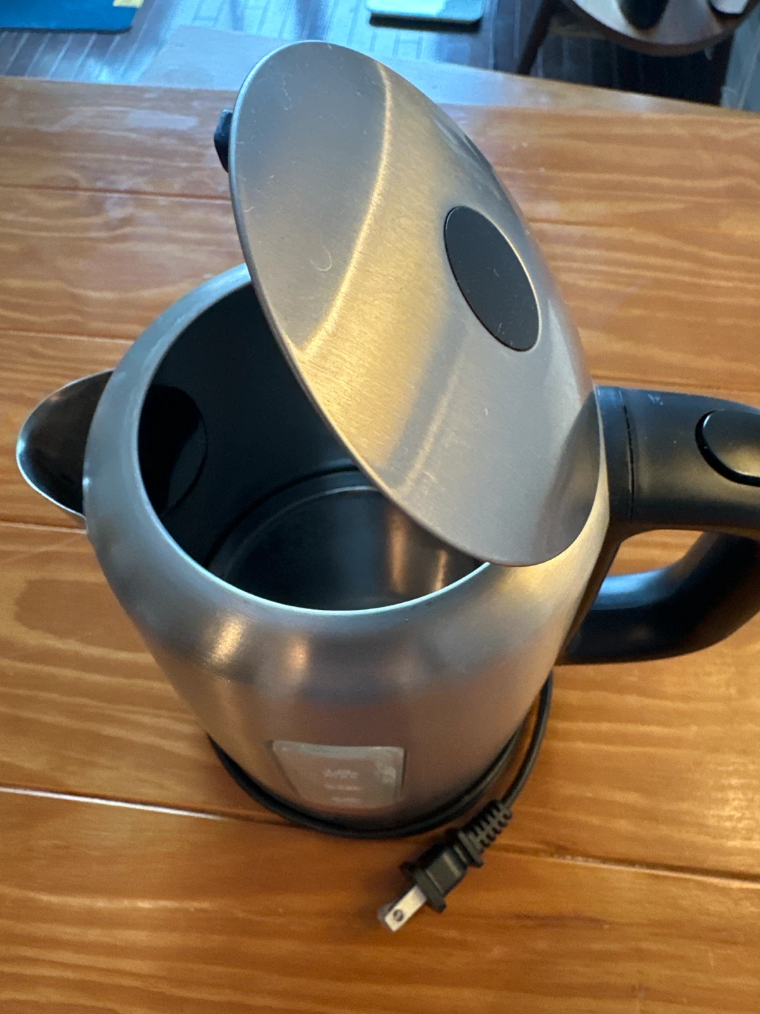 Stainless Steel 1L Electric Kettle - photo 2