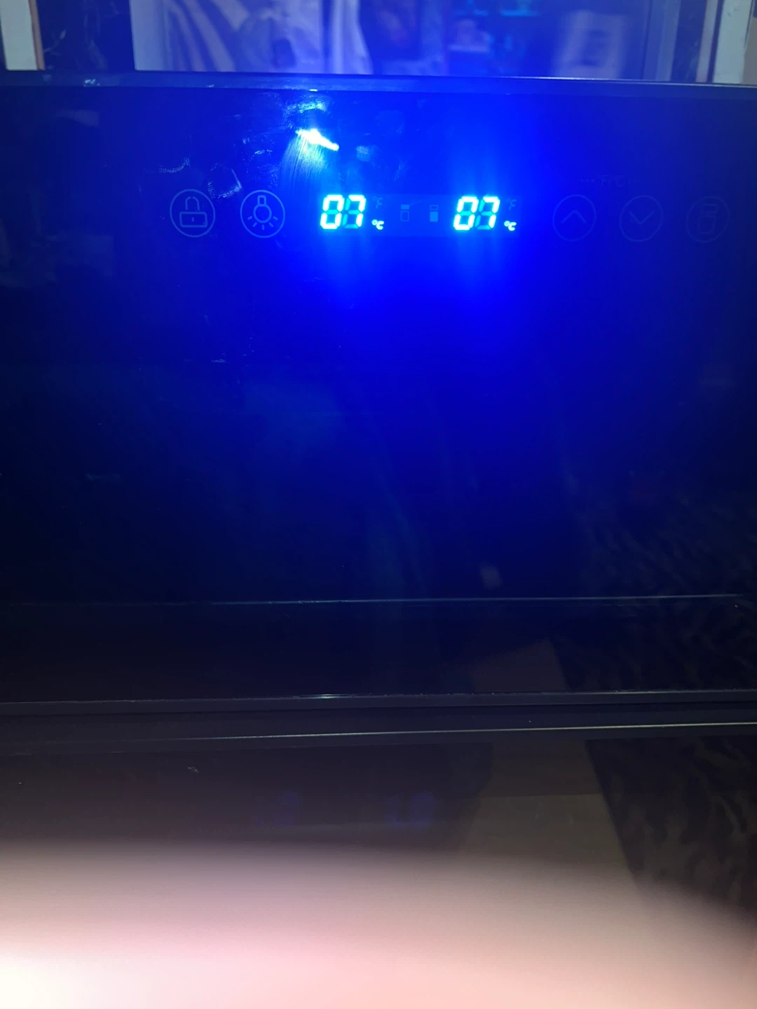 GE Dual Zone Wine Cooler - photo 3