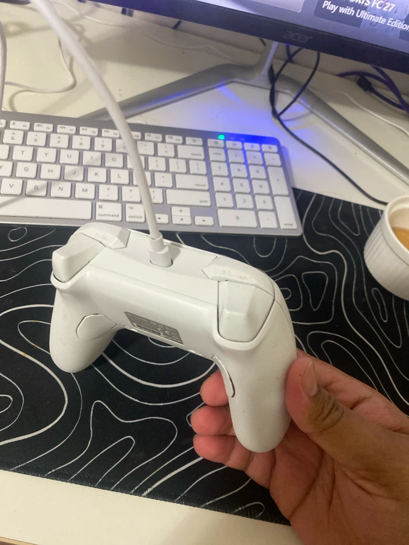 White Xbox Wireless Controller