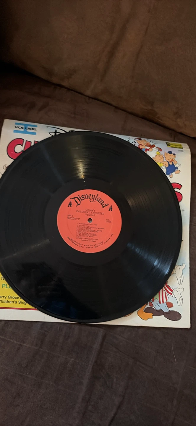 Disney's Children's Favorites Volume 1 Vinyl Record - photo 2