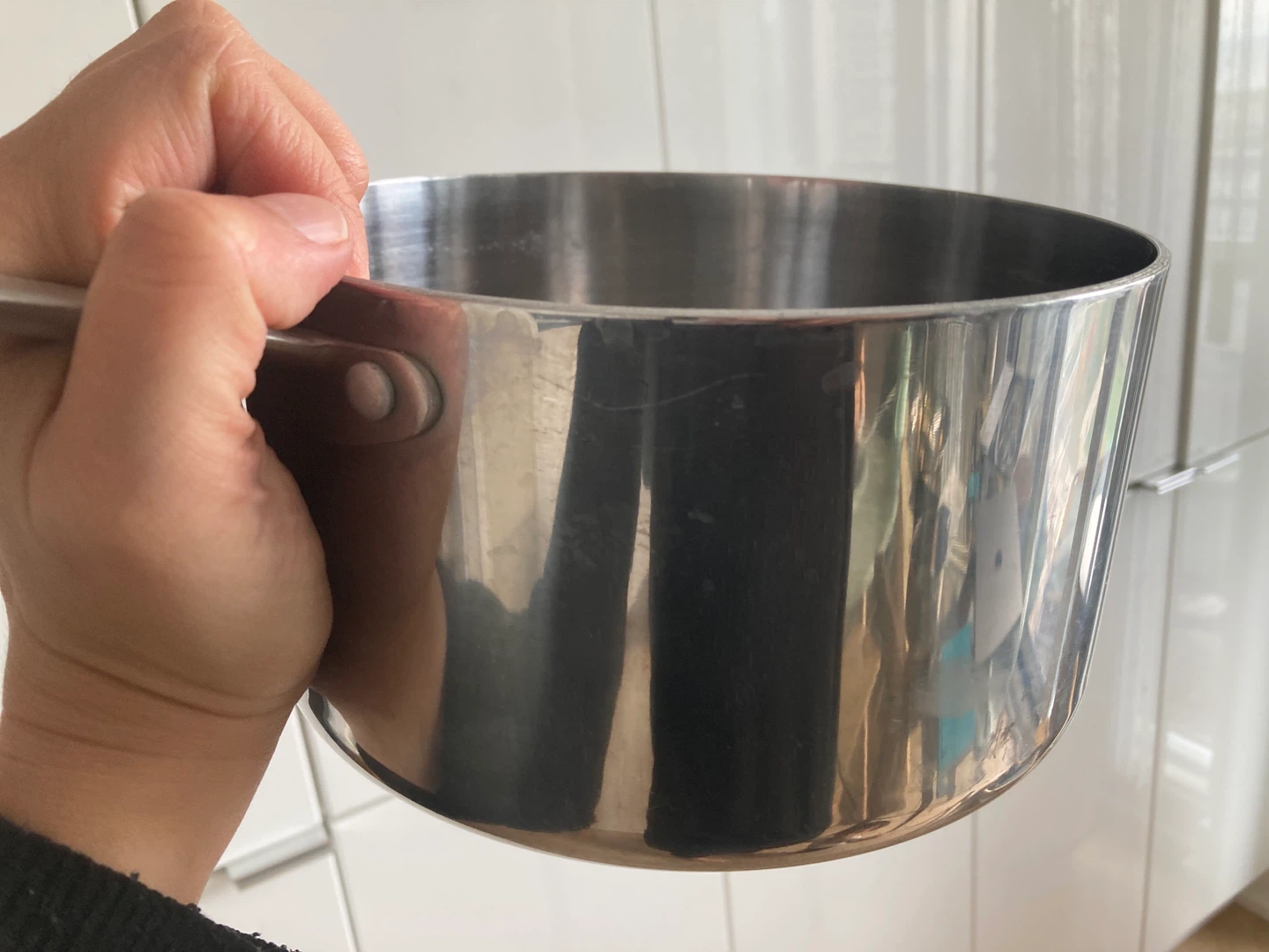 1 Medium & 1 small Ikea saucepan to give away