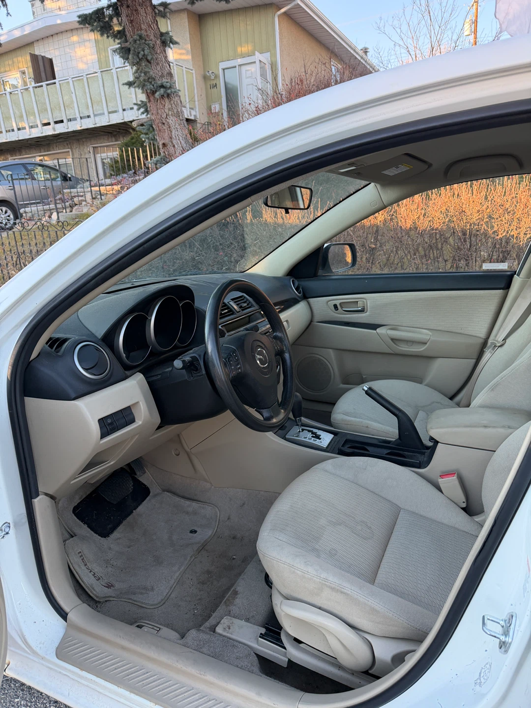 White Mazda 3 Sedan - photo 4