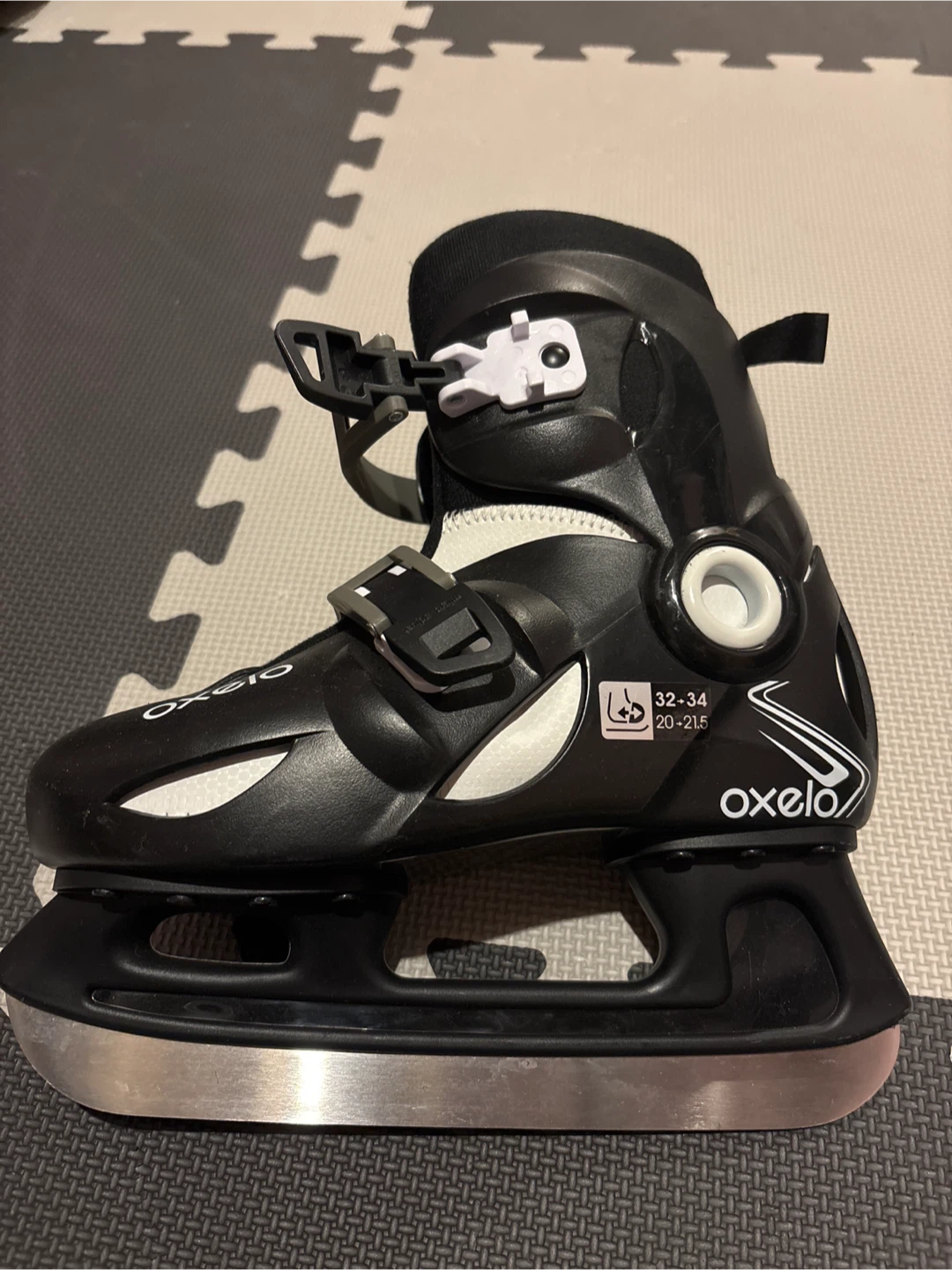 Decathlon Oxelo Kids Adjustable Ice Skates Size 32-34 - photo 2