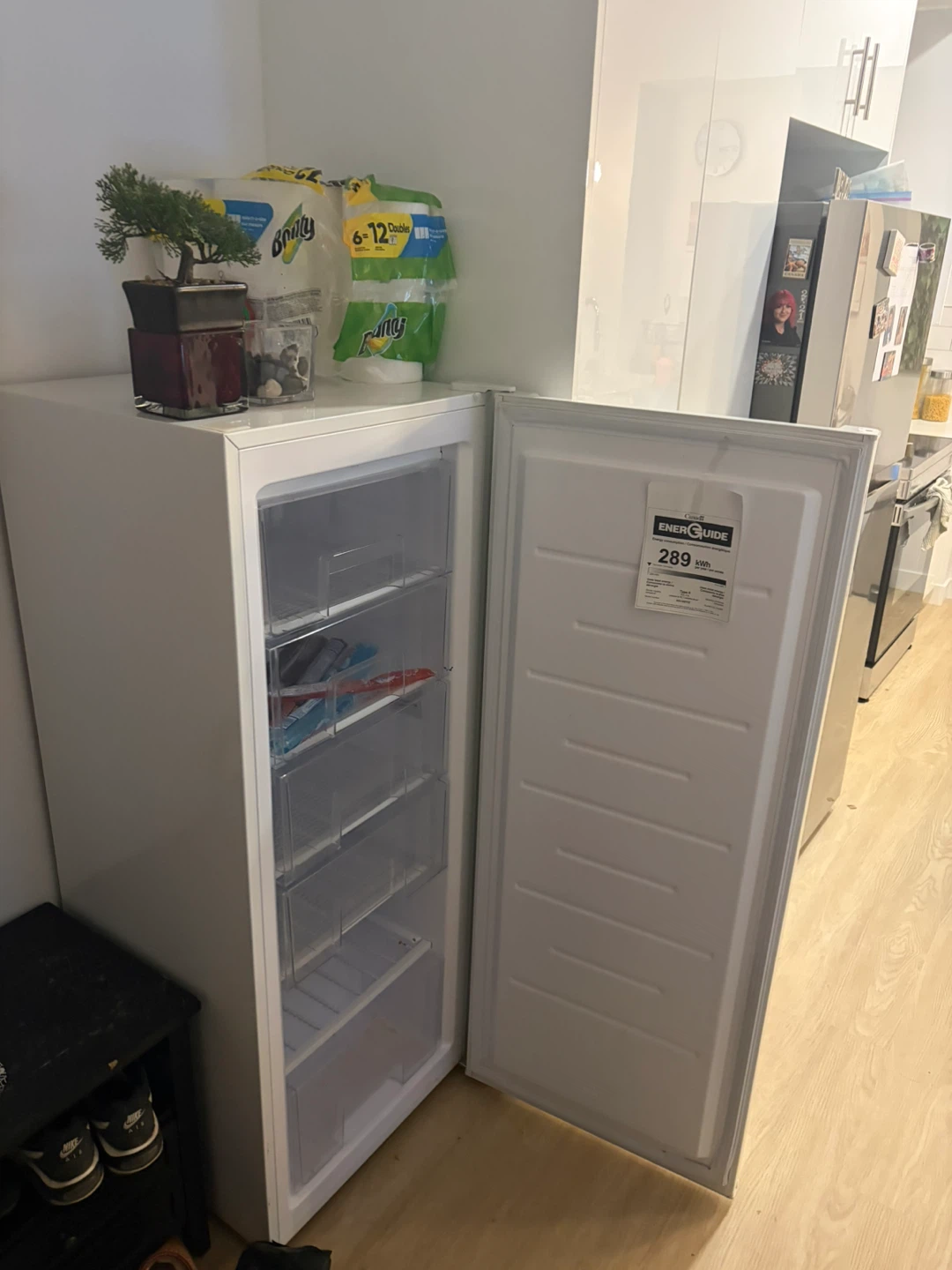 Brada Upright Freezer - photo 2