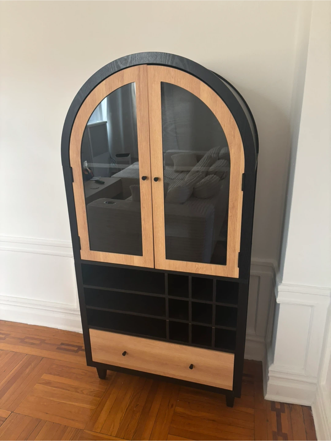 Bar & Wine Cabinet