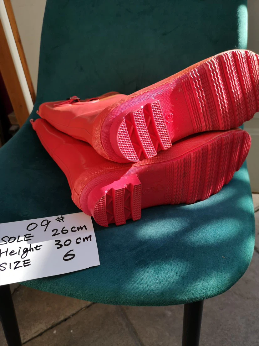 Red Rubber Rain Boots Size 6 - photo 5