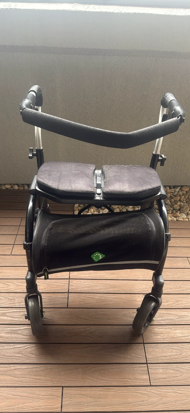 Able Life Space Saver Rollator Walker - photo 2