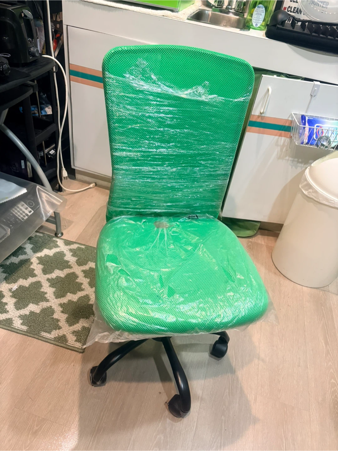 Bright Green Mesh Office Chair