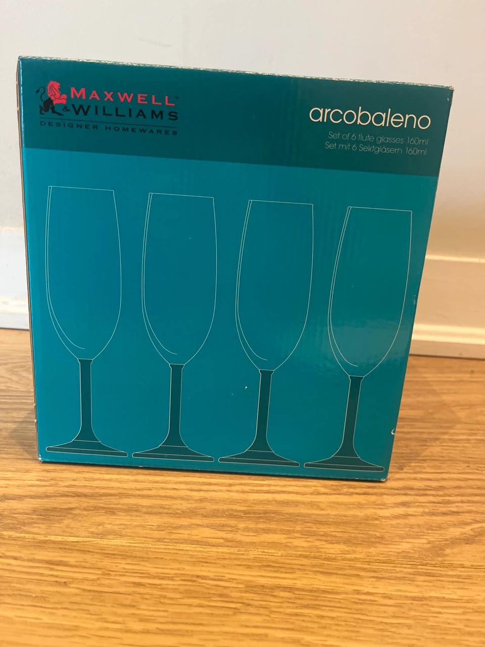 Maxwell & Williams Arcobaleno Champagne Flutes