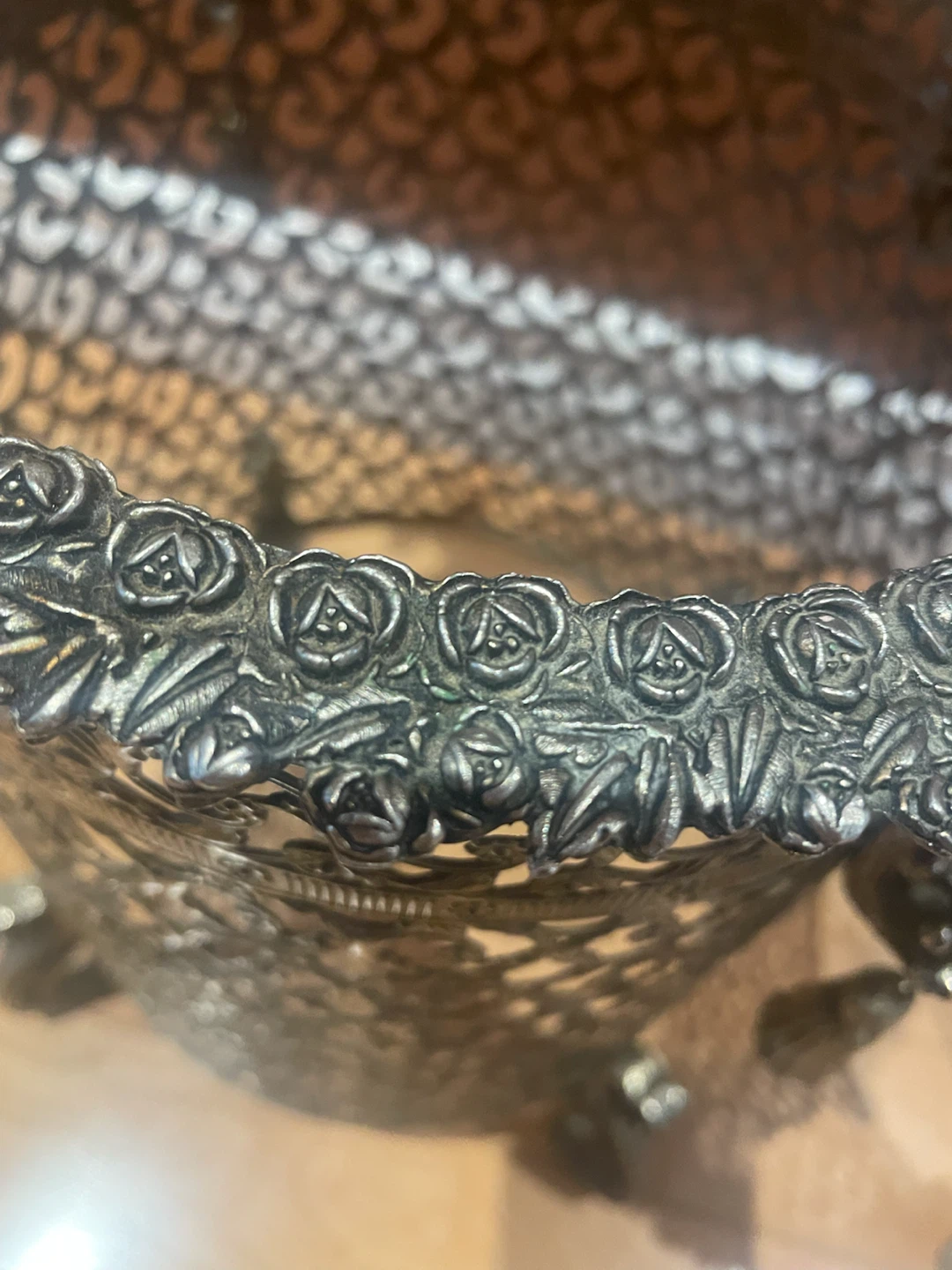 Pair of ornate metal waste baskets - photo 4