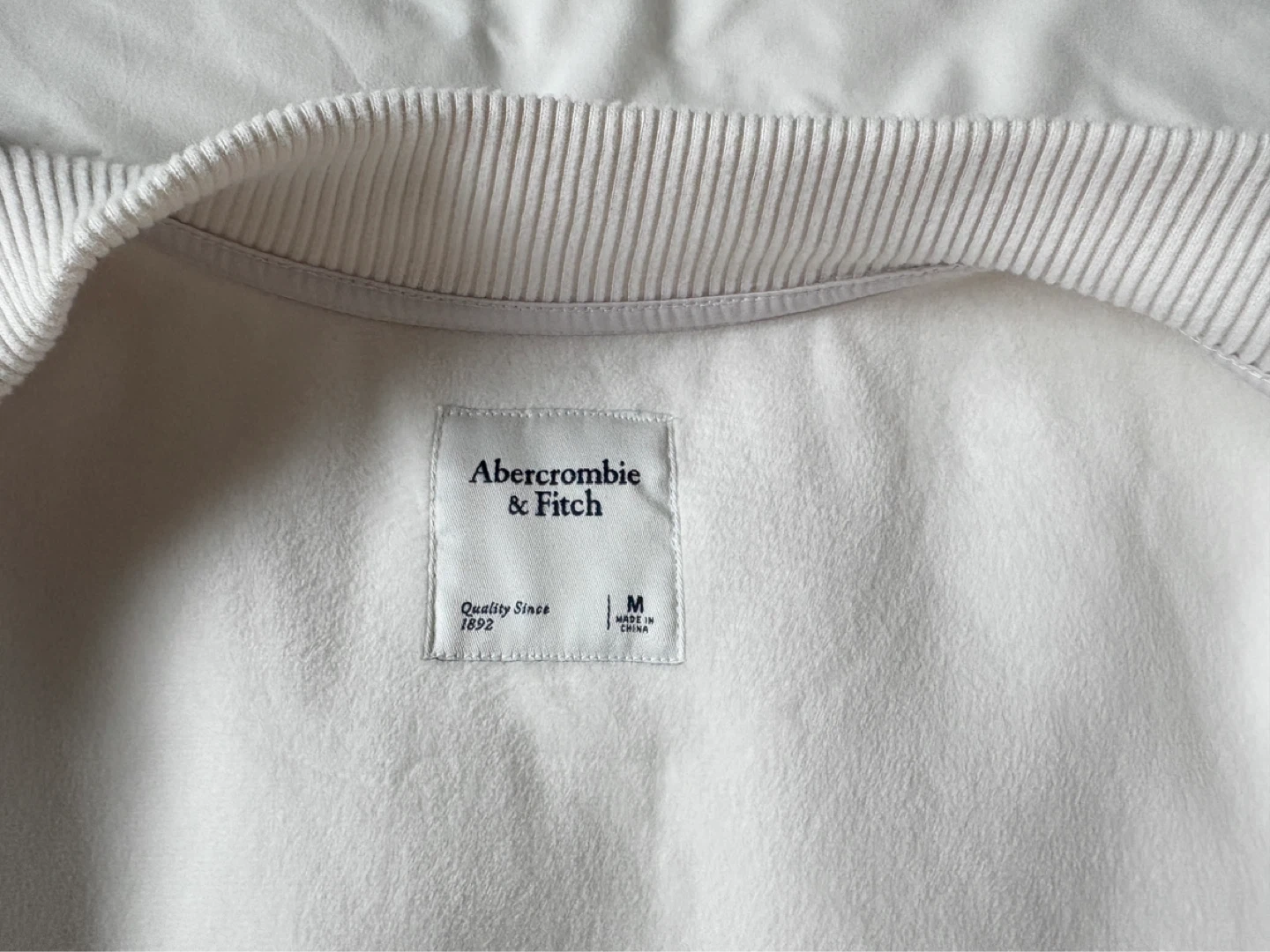 Abercrombie & Fitch White Sherpa Bomber Jacket - photo 2