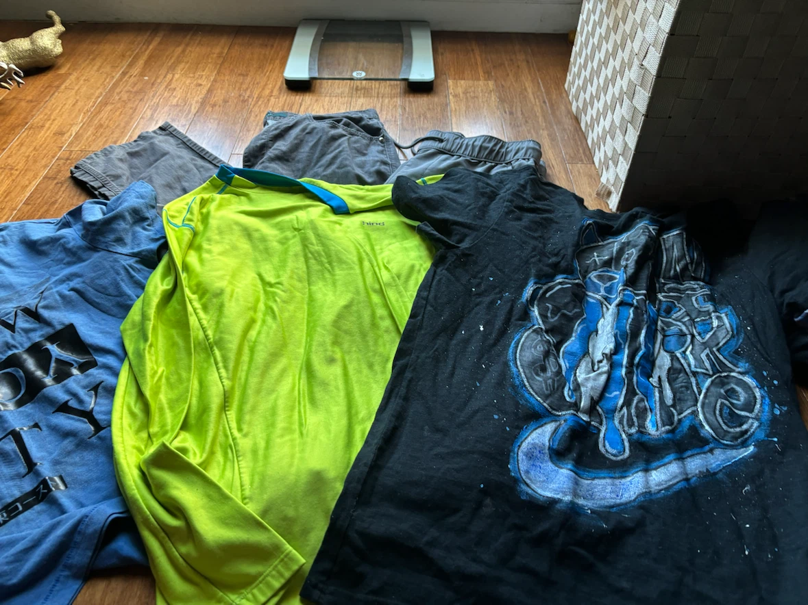 Assorted Men's Clothing Bundle - photo 5