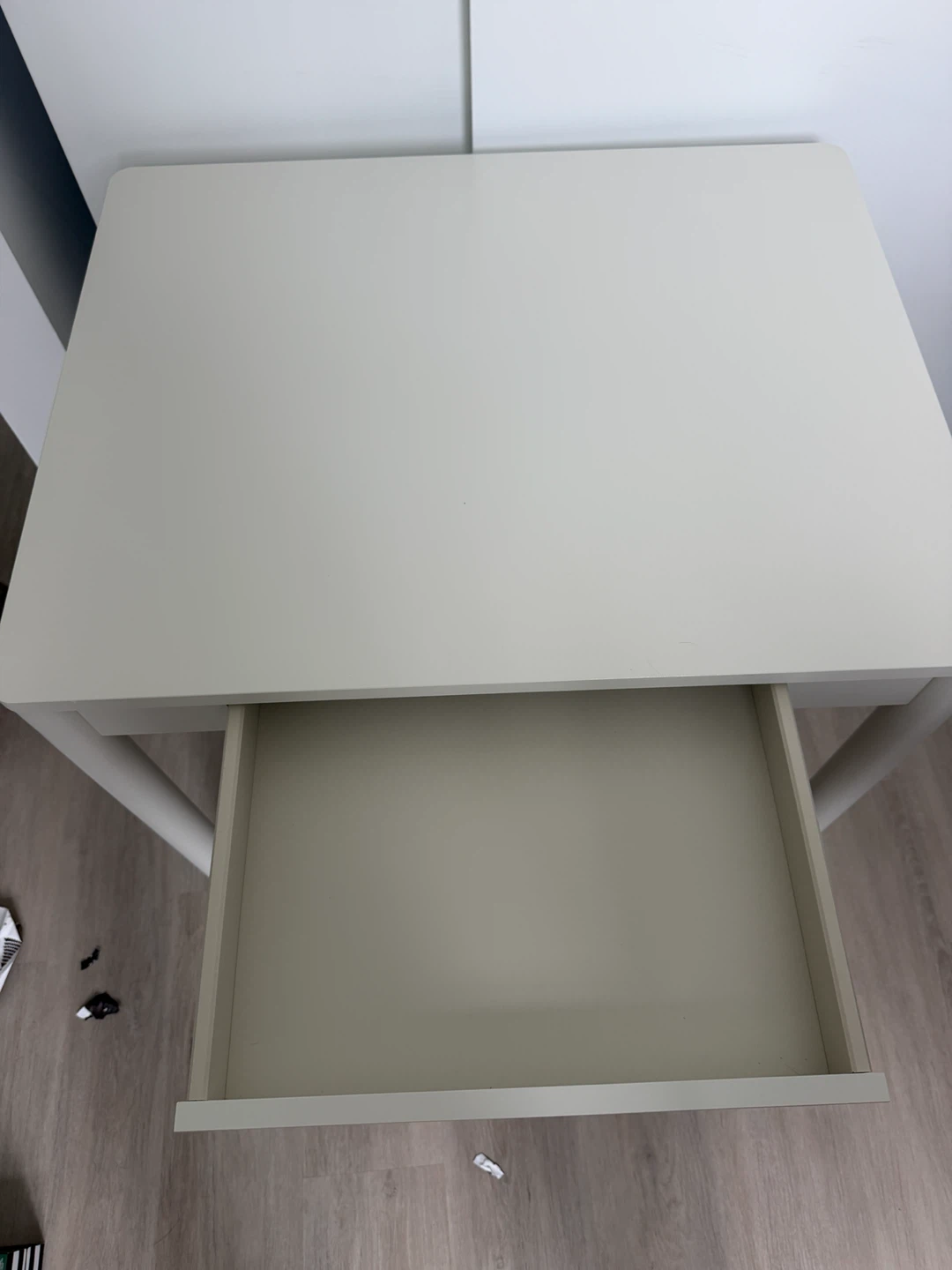 IKEA TONSTAD desk. - photo 2