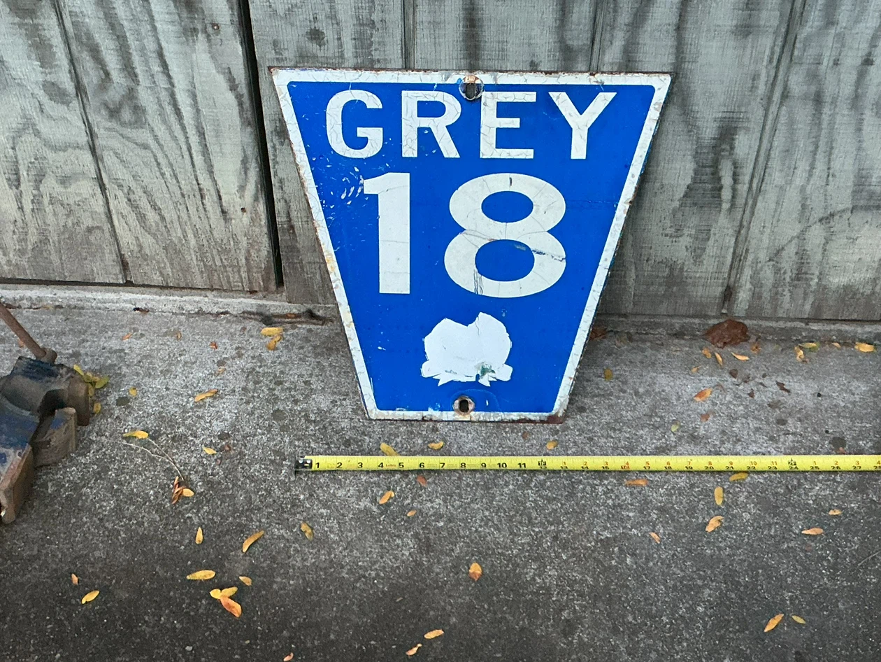 Vintage GREY COUNTY 18 Road Sign - photo 2