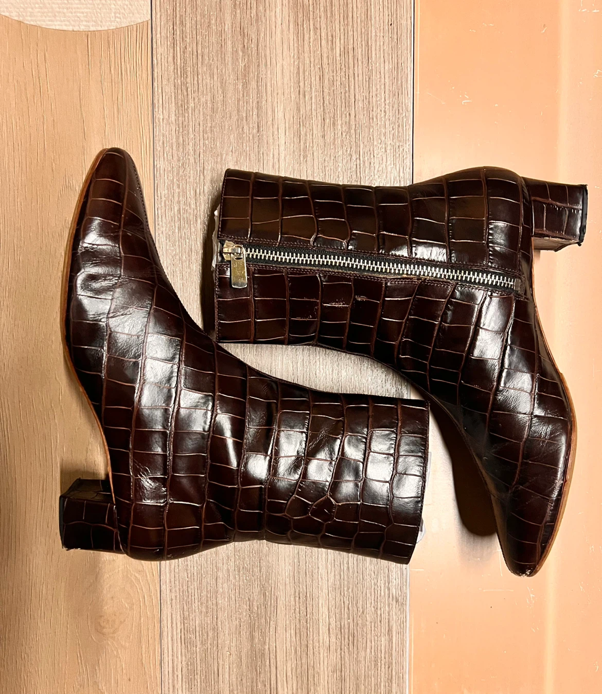 Doen Brown Crocodile Embossed Boots