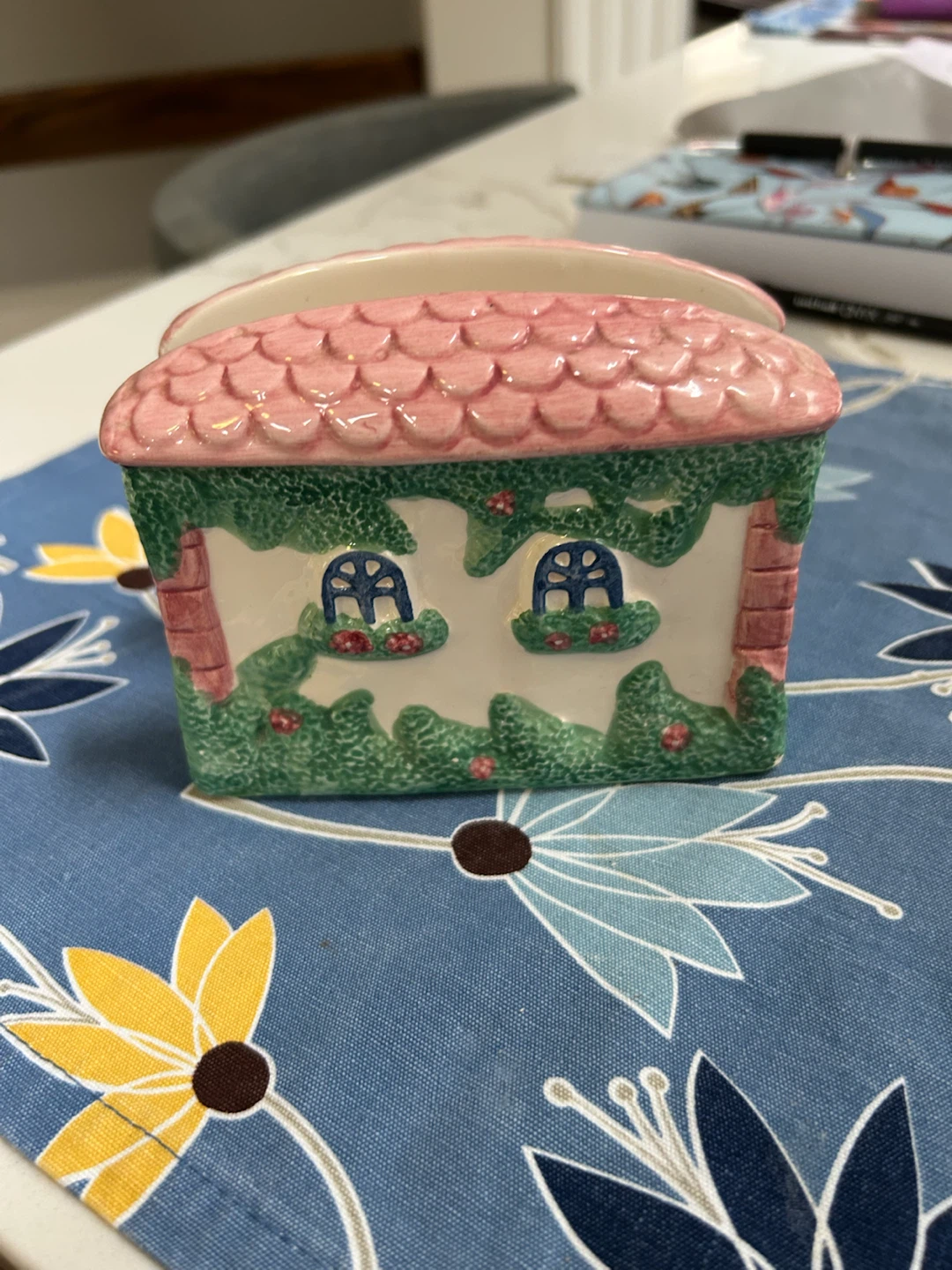Ceramic Cottage Napkin Holder - Free - photo 2