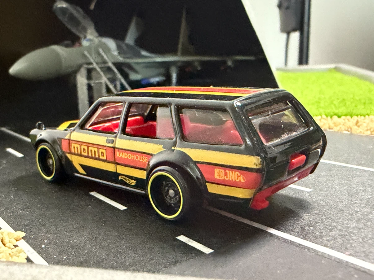 Hot Wheels Kaido House Momo Nissan Wagon - photo 3