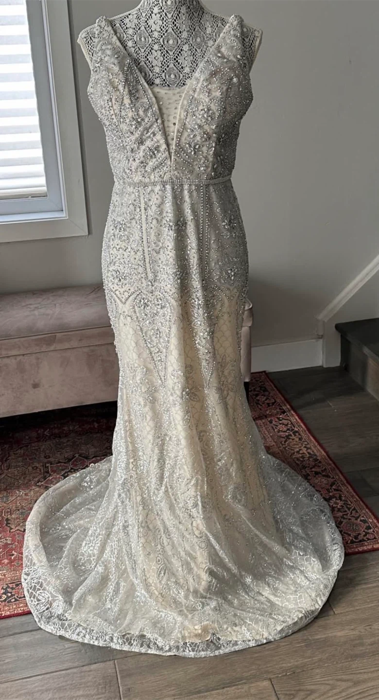 Beaded Lace Floor-Length Formal Gown