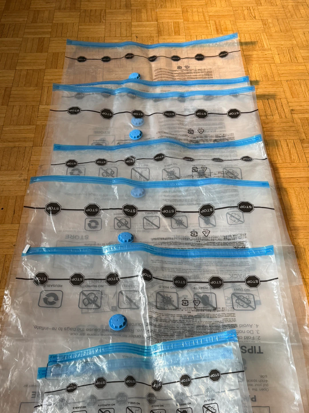 Amazon Basics Vacuum Compression Storage Bags - photo 3