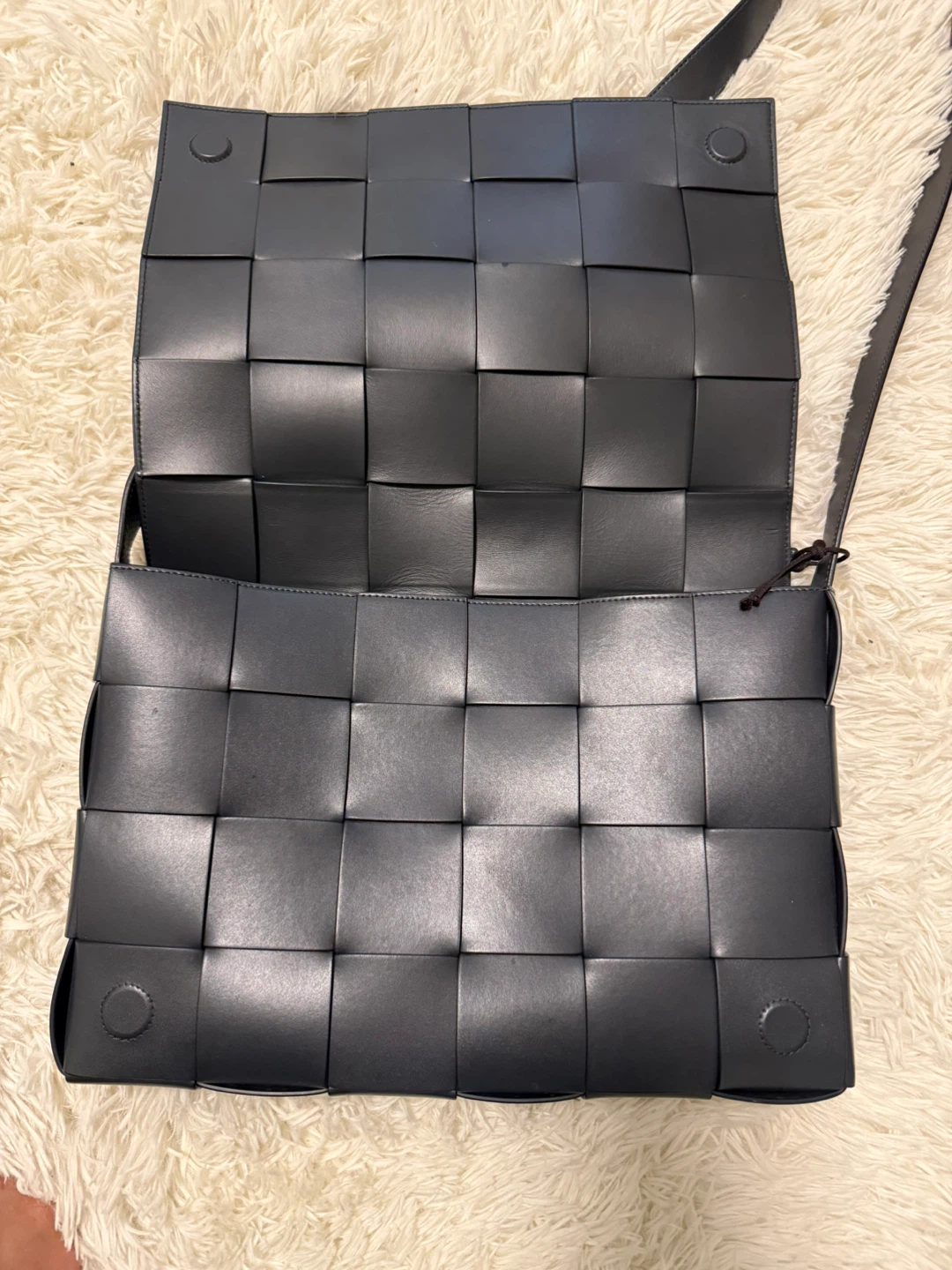 Bottega Veneta Cassette Messenger Bag - photo 3