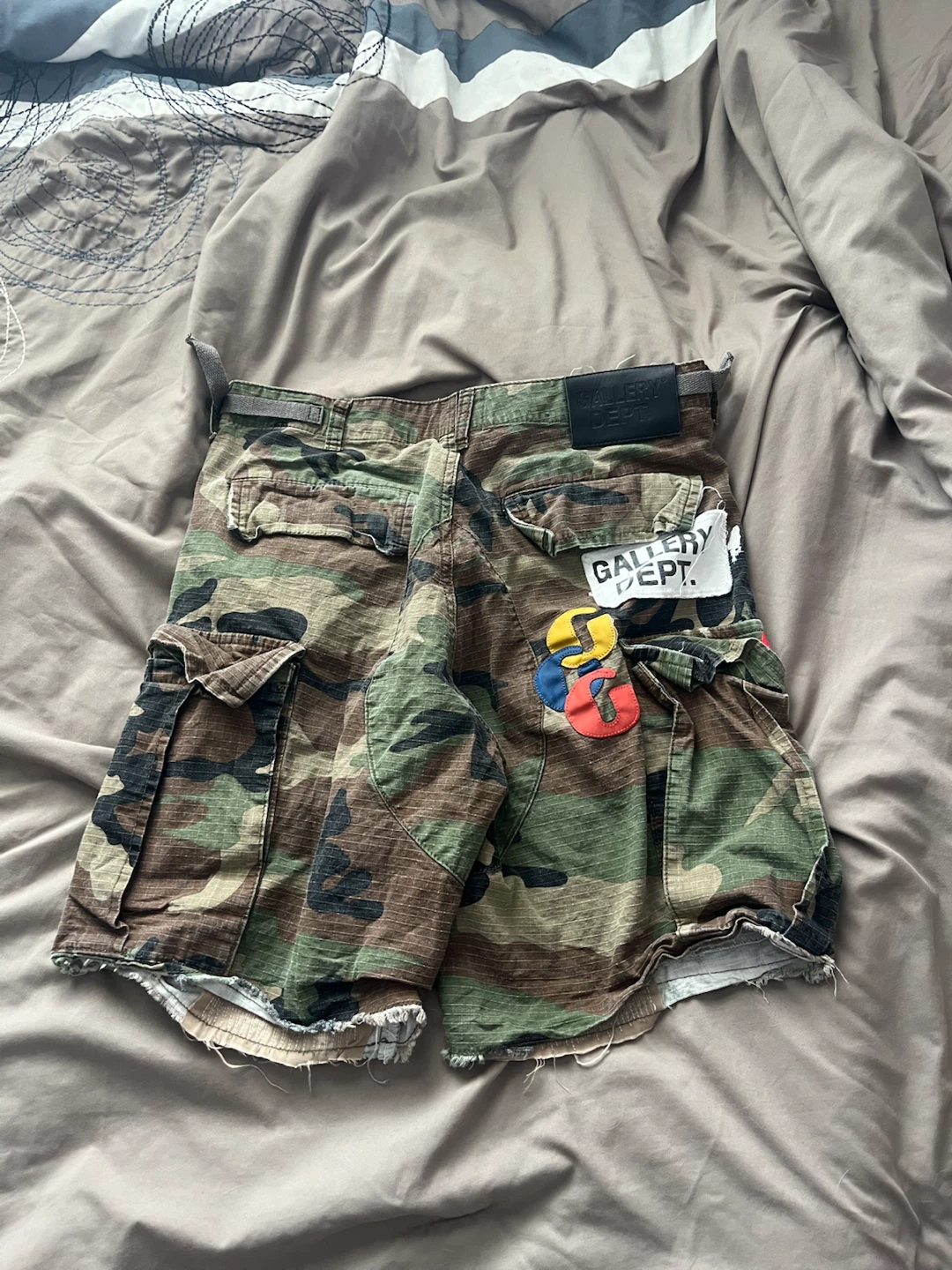 Gallery Dept. Camouflage Cargo Shorts - photo 2