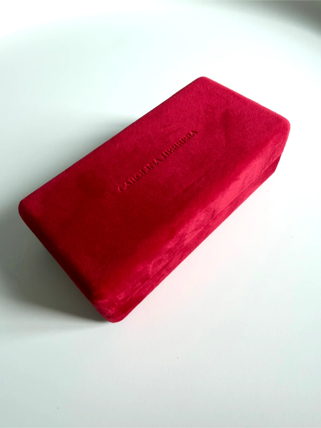 New Carolina Herrera Red Velvet Eyewear Case - photo 2