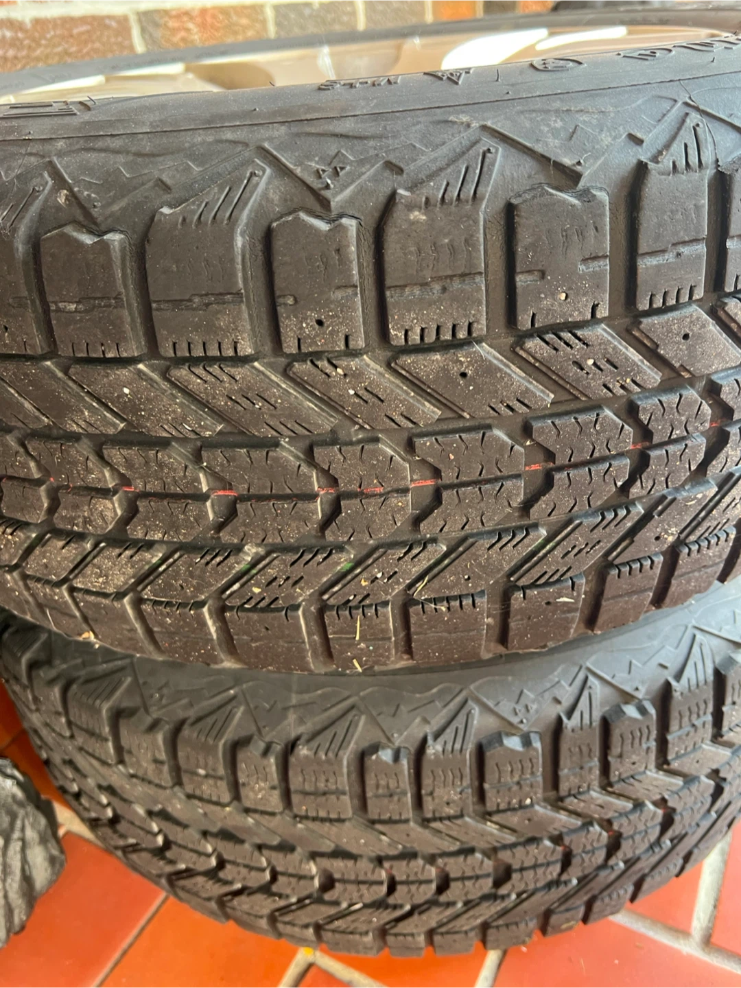 215/60R16 Firestone Winter Tires with RSSW Aluminum Alloy Rims - photo 2