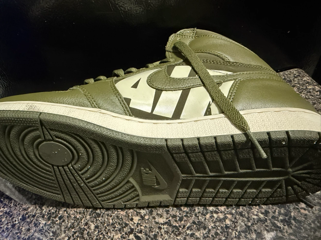 Nike Air Jordan 1 High Olive Green - photo 4