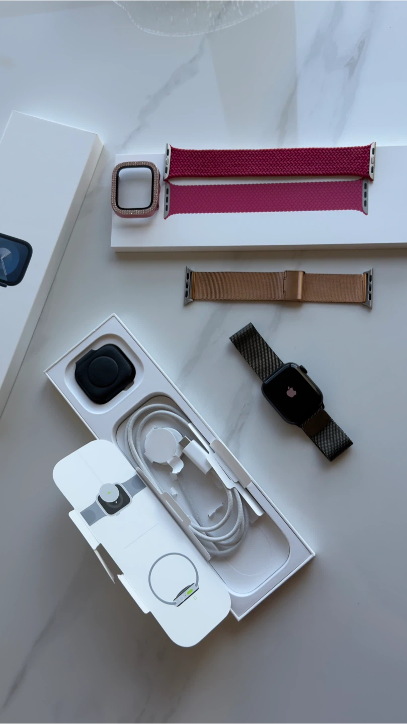 Apple Watch Series 9 – 41mm – Complete Set
