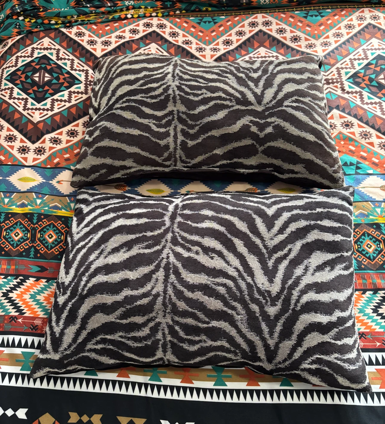 Assorted Home Textiles and Mats Collection - photo 3