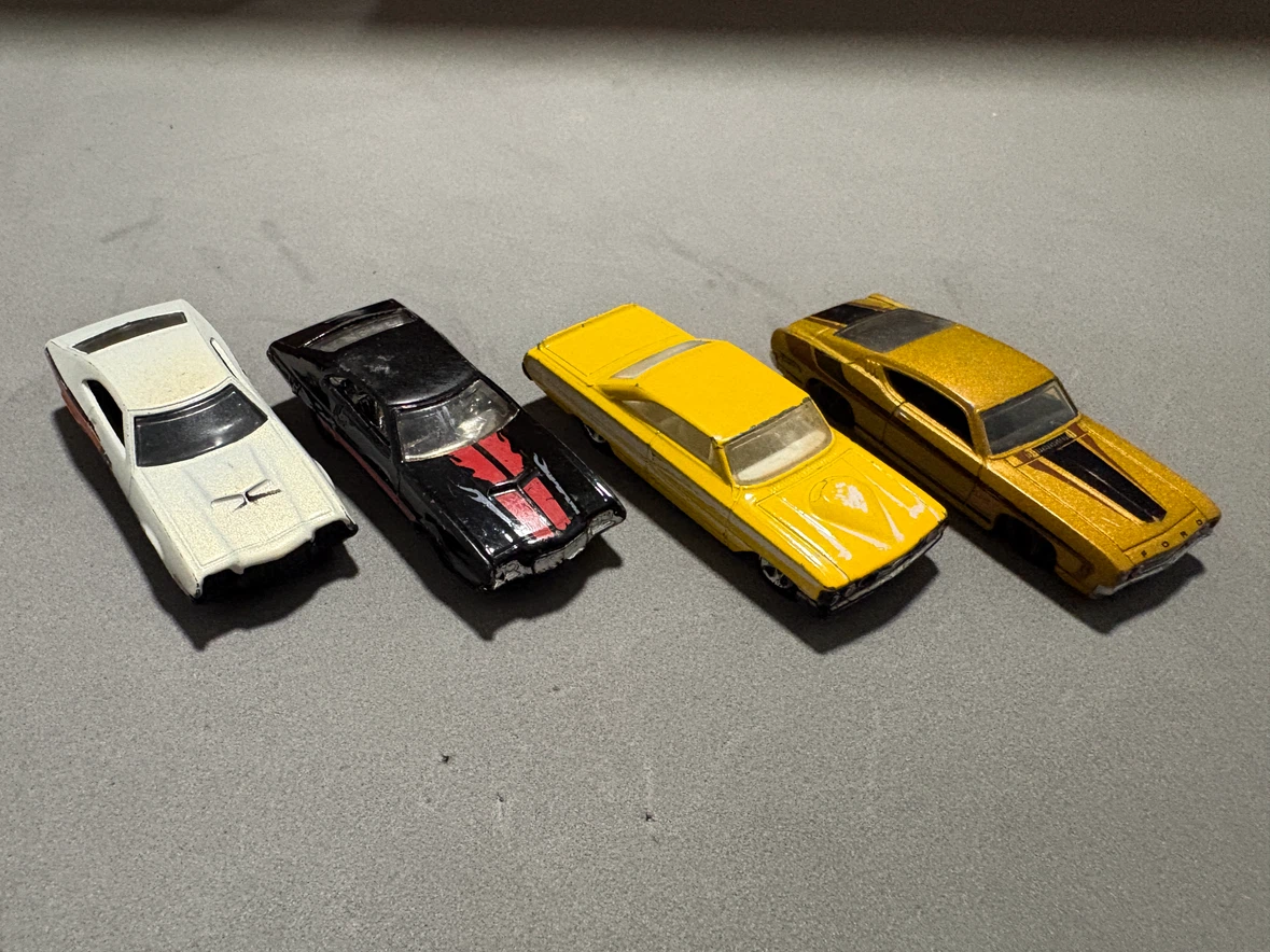 Set of 29 Hot Wheels & 1 Matchbox - photo 3