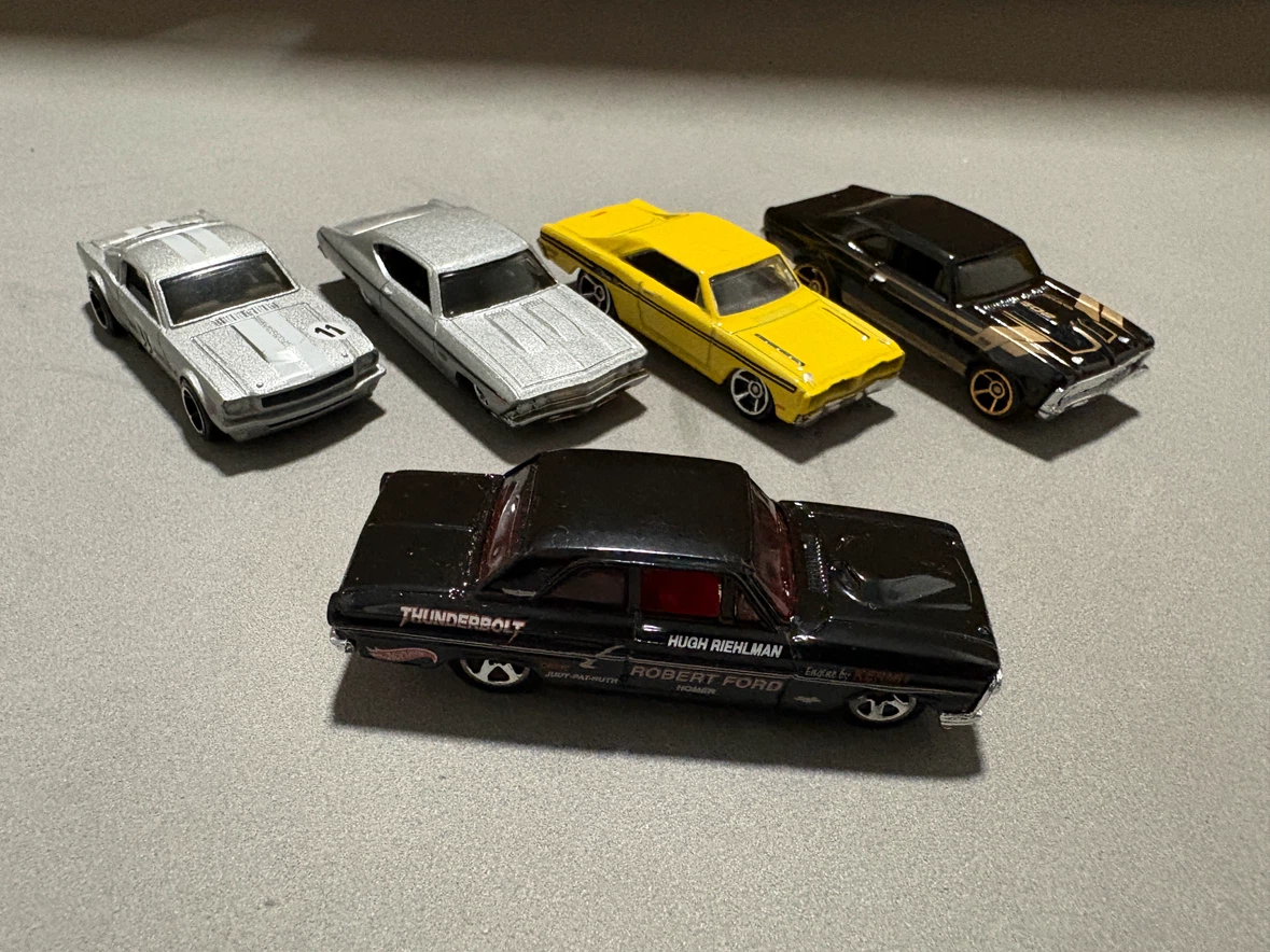 Set of 29 Hot Wheels & 1 Matchbox - photo 5