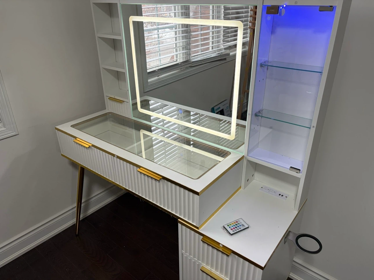 White and Gold Makeup Vanity with LED Mirror - photo 2
