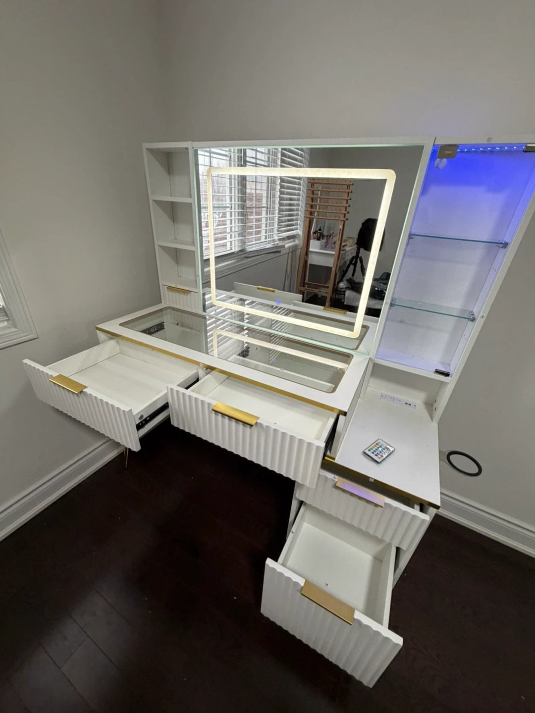 White and Gold Makeup Vanity with LED Mirror - photo 3