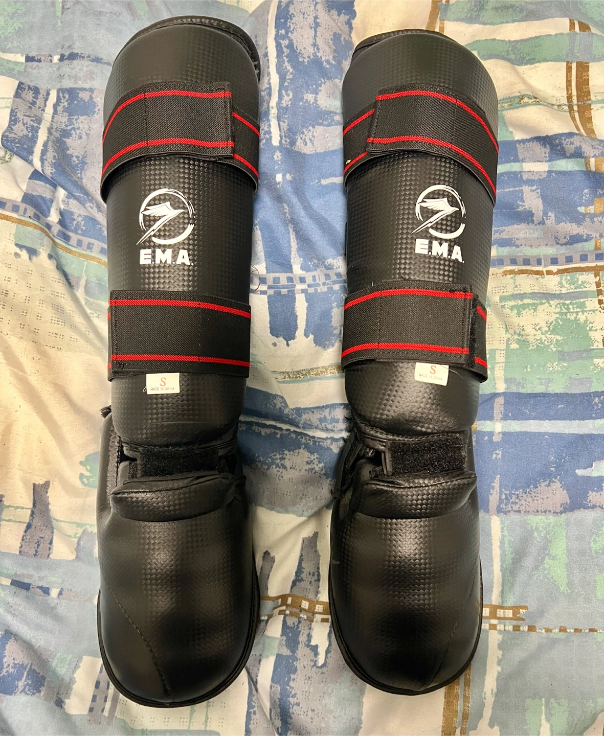 TAEKWONDO shin guard with instep
