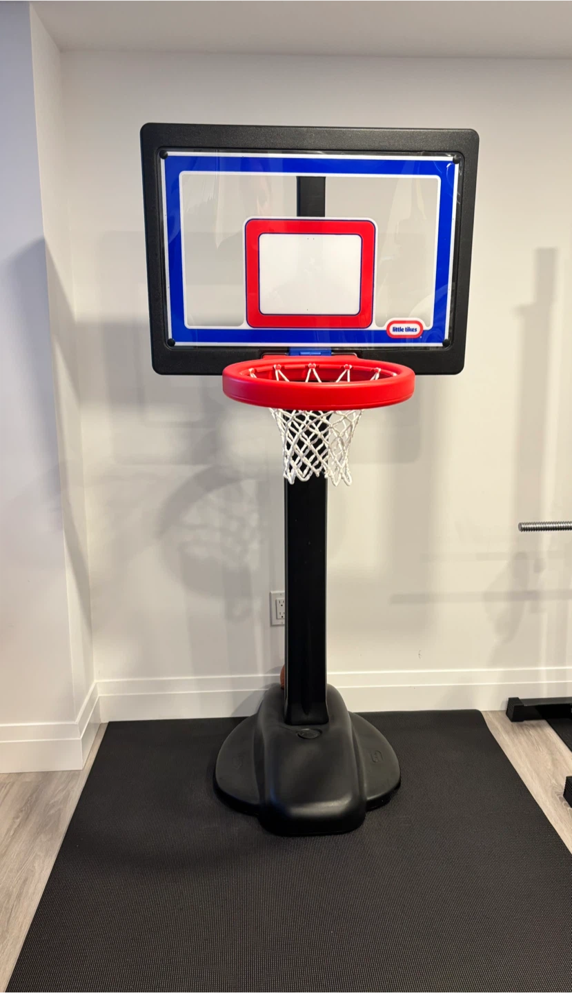 Little Tikes Adjustable Basketball Set
