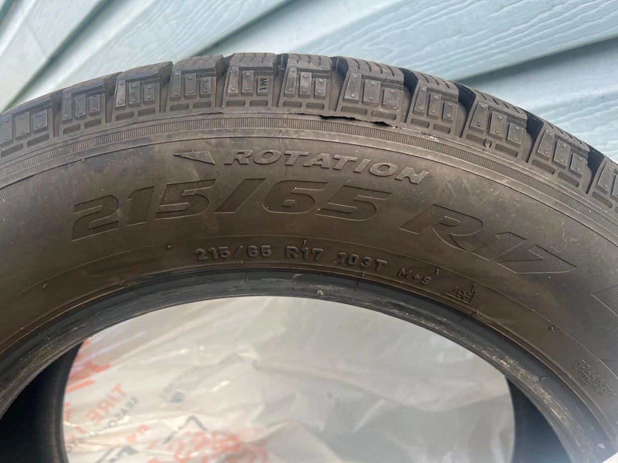 Pirelli Ice Zero Studless Tire 215/65 R17 - photo 5
