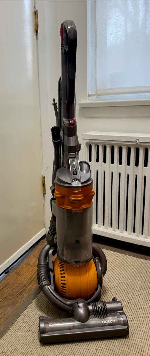 Dyson DC25 Upright Vacuum