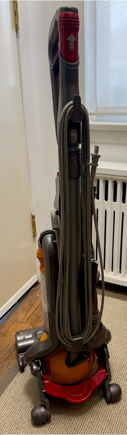 Dyson DC25 Upright Vacuum - photo 5