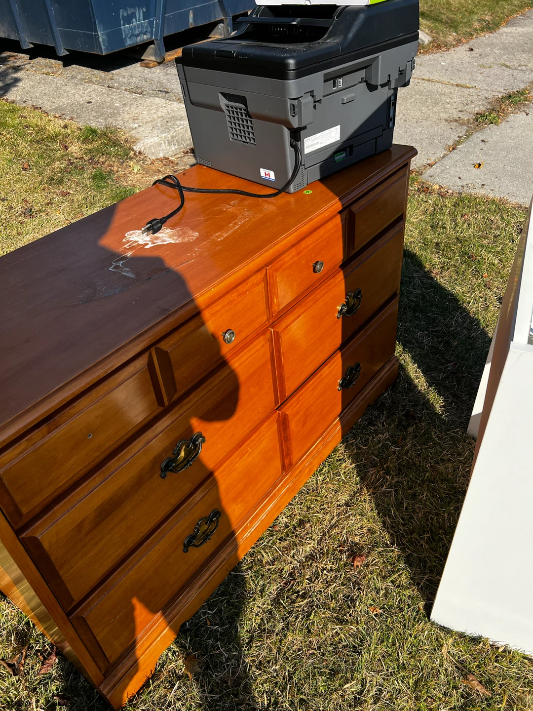 Furniture - Desks, chairs, hutch - photo 3