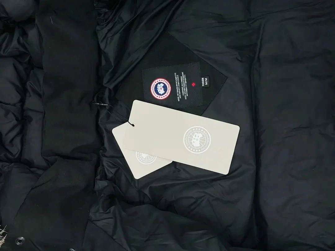 Canada Goose Fusion Fit Parka - photo 3