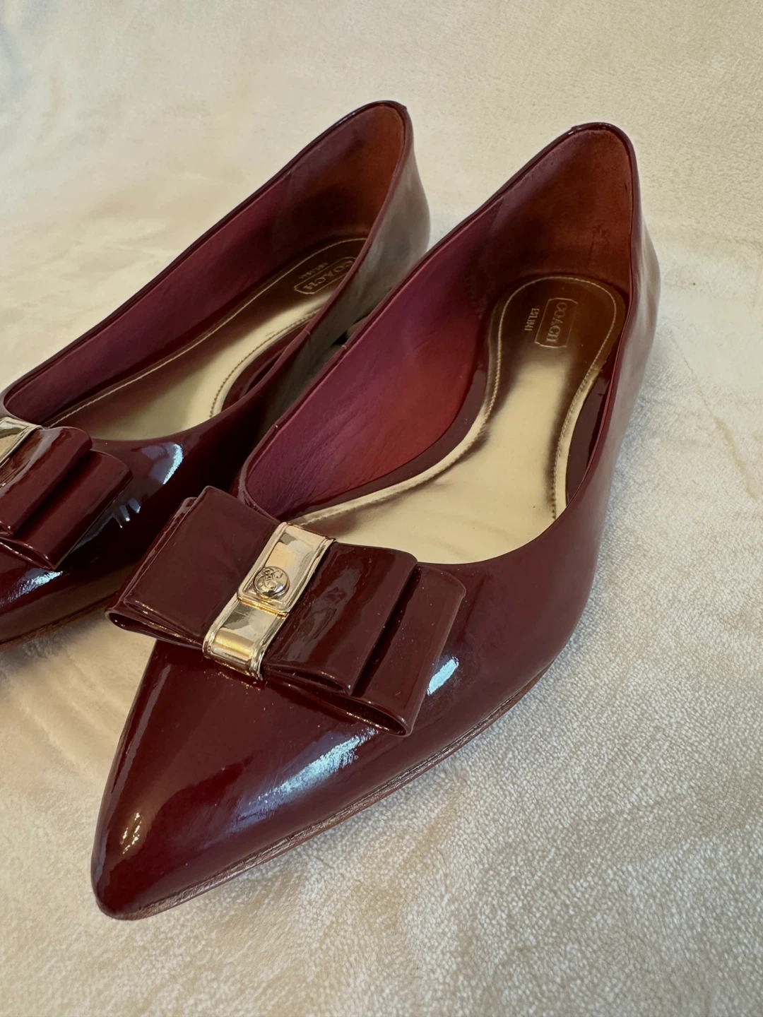 Coach Burgundy Patent Leather Flats / size 8.5 - photo 3